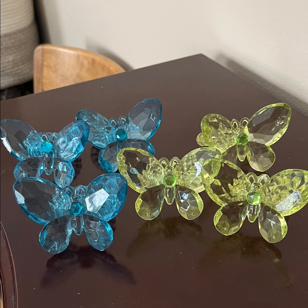 Set of Blue and Green lucite Butterfly napkin rings. Three of each color.